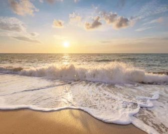 Apartment near Dutch Coast with French Balcony - Julianadorp - Strand