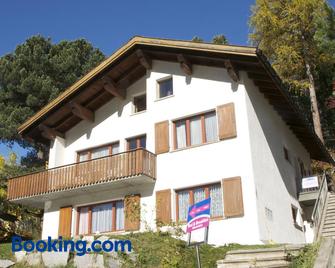 Chesa Albris Bed & Breakfast - Sankt-Moritz - Edificio