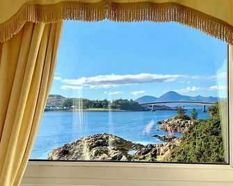 Skye View Hotel - Kyle - Balcón