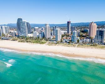 Heart of Broadbeach Walk to Everywhere - Broadbeach - Strand