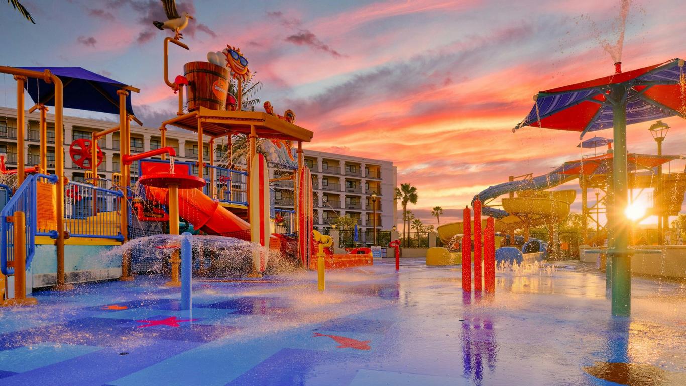 Courtyard by Marriott Anaheim Theme Park Entrance