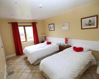 Léim Siar Bed And Breakfast - Belmullet - Bedroom