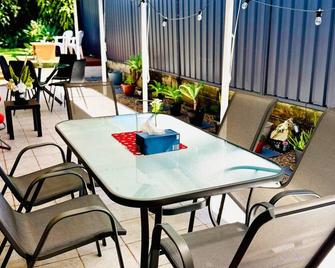 Oasis at the Lakeside - Budgewoi - Patio