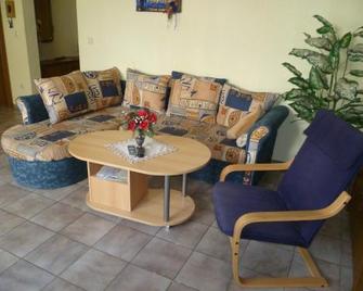 Pension-Elfi - Maring-Noviand - Obývací pokoj