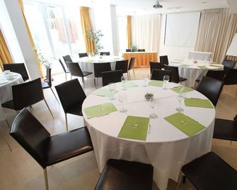 Regency Golf - Hotel Urbano - Montevidéu