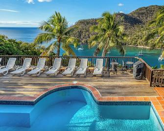 Oasis Marigot - Marigot Bay - Piscina