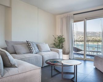 Argostoli Marina Suites - ארגוסטולי - סלון
