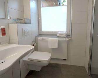 Hotel Kühl - Neumünster - Bathroom