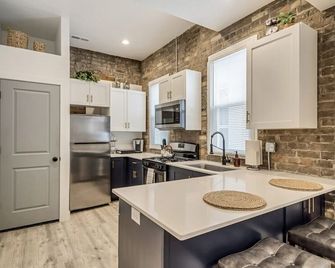 100 yr-old Charm! You won't want to leave - minutes to Downtown. - Salt Lake City - Cucina