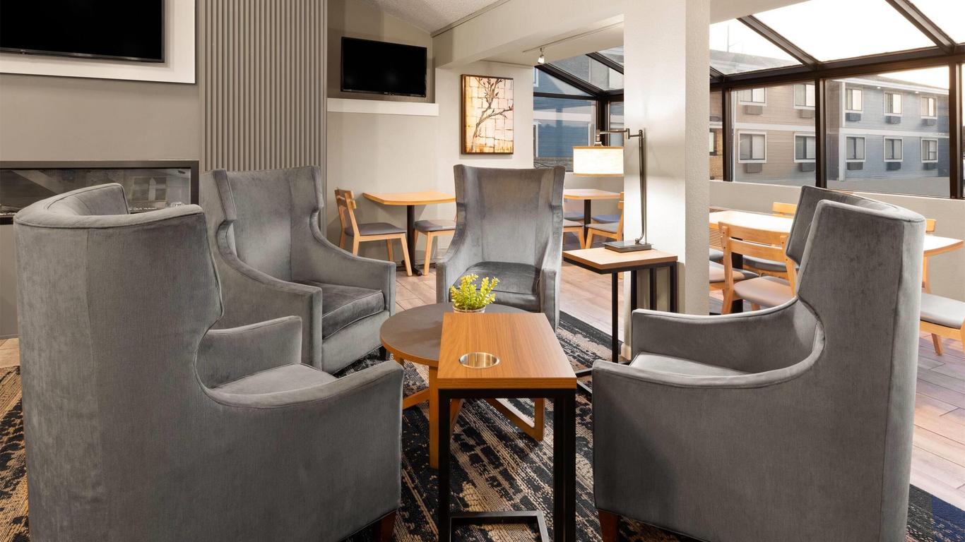 AmericInn by Wyndham Chippewa Falls