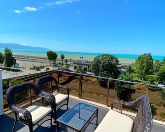 Blue Sea Hotel - טראבזון - מרפסת