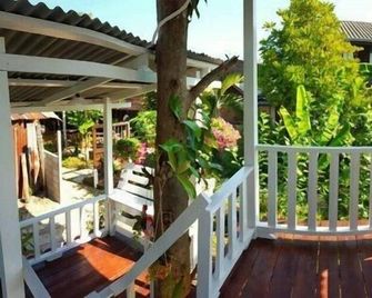 Baanchompooamphawa - Amphawa - Balcony