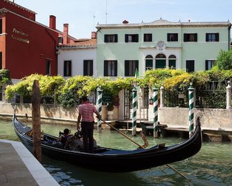 Pensione Accademia - Villa Maravege - Venice