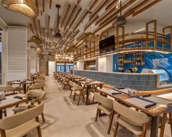 Clarita's Beach Bar & Resort - Jacó - Restaurant