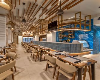 Clarita's Beach Bar & Resort - Jacó - Restaurant
