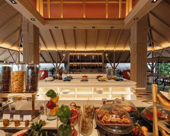 Villa Zolitude Resort & Spa (Sha Plus+) - Chalong - Bar