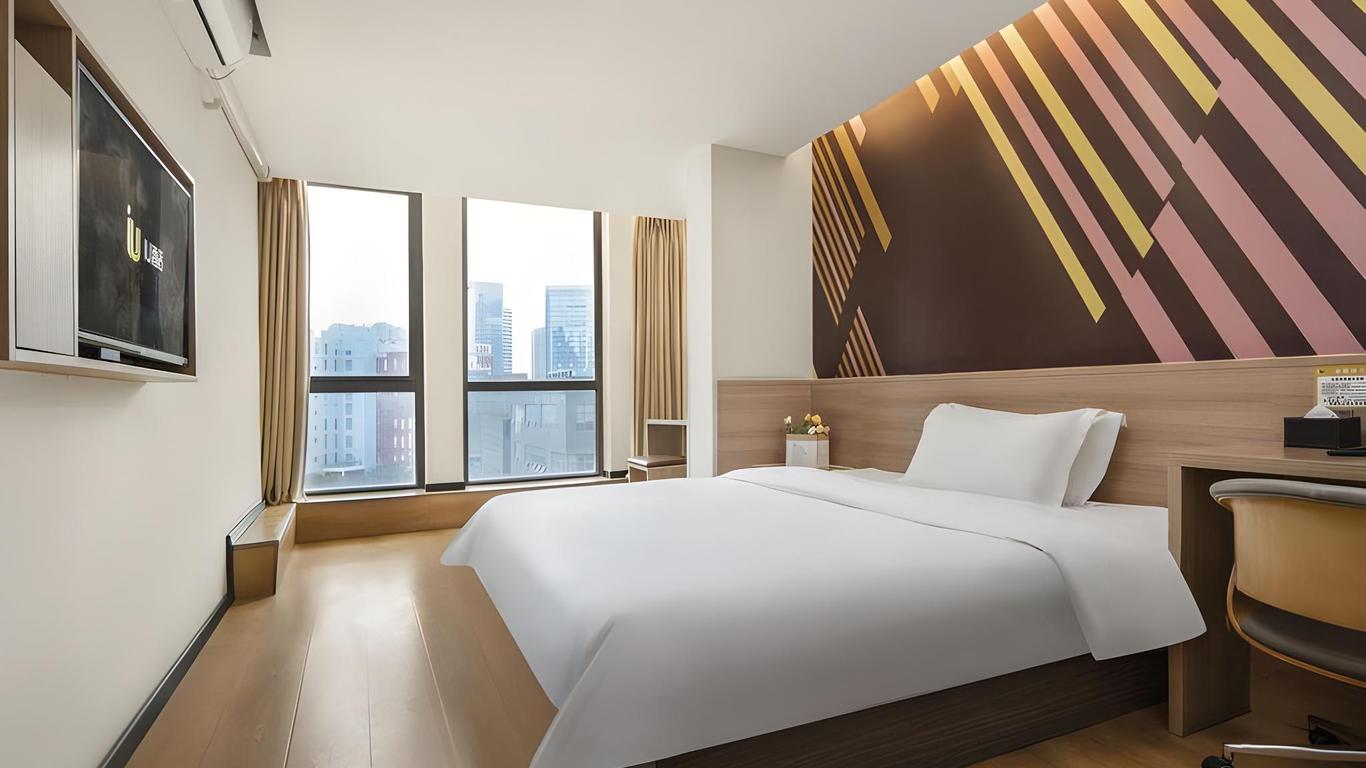Iu Hotel Chengdu New International Conference And