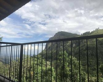 Country Homes - Ella - Balcony