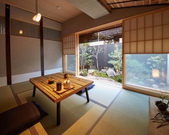 Osaka Sakainoma Kuma Guesthouse - Sakai - Habitación