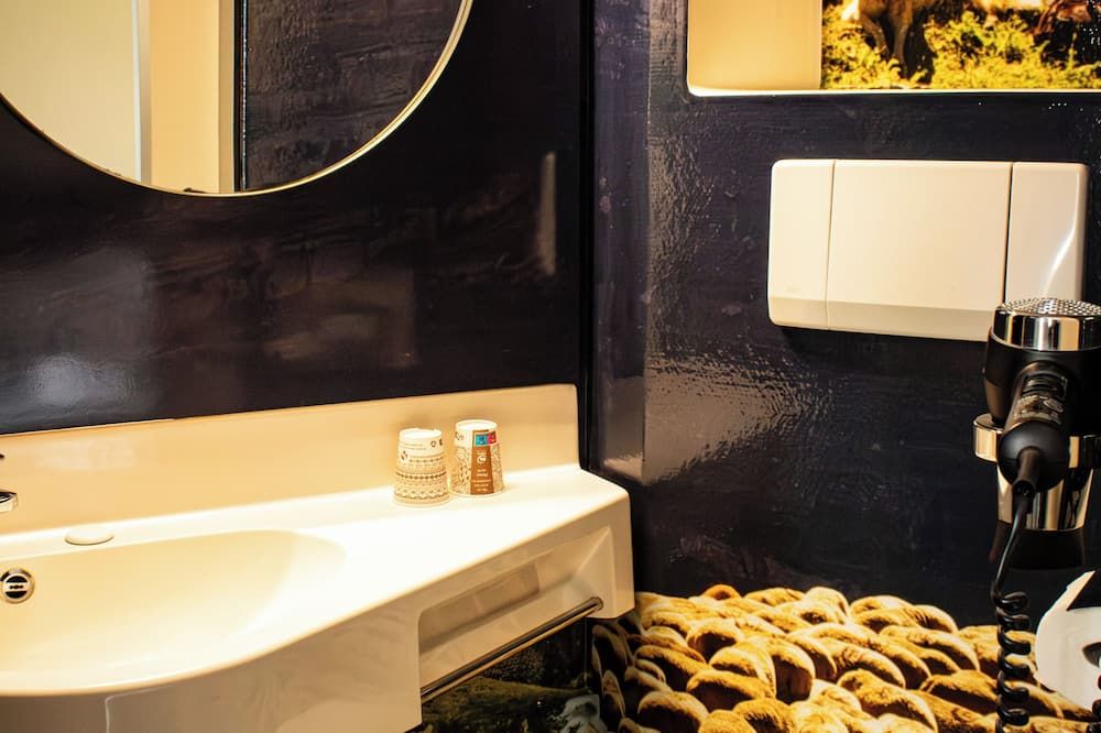 Hôtel Les Genêts Bayonne - Bayonne - Bathroom