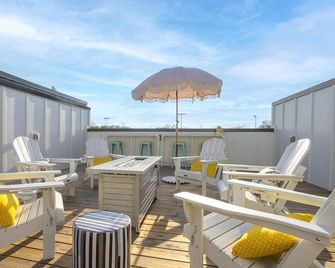 Dolly’s Dream House 1 & 2| Park Views | Nashville Vibes | Perfect for Large Grou - Pleasant View - Balcón