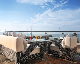 Grand Mogador Sea View & Spa - טנג'יר - מרפסת