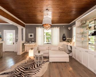 Alexander's Gay and Lesbian Guesthouse - Adults Only - קי ווסט - סלון