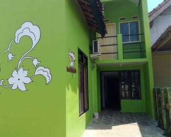 Gandrung City Hostel - Banyuwangi - Sala de estar