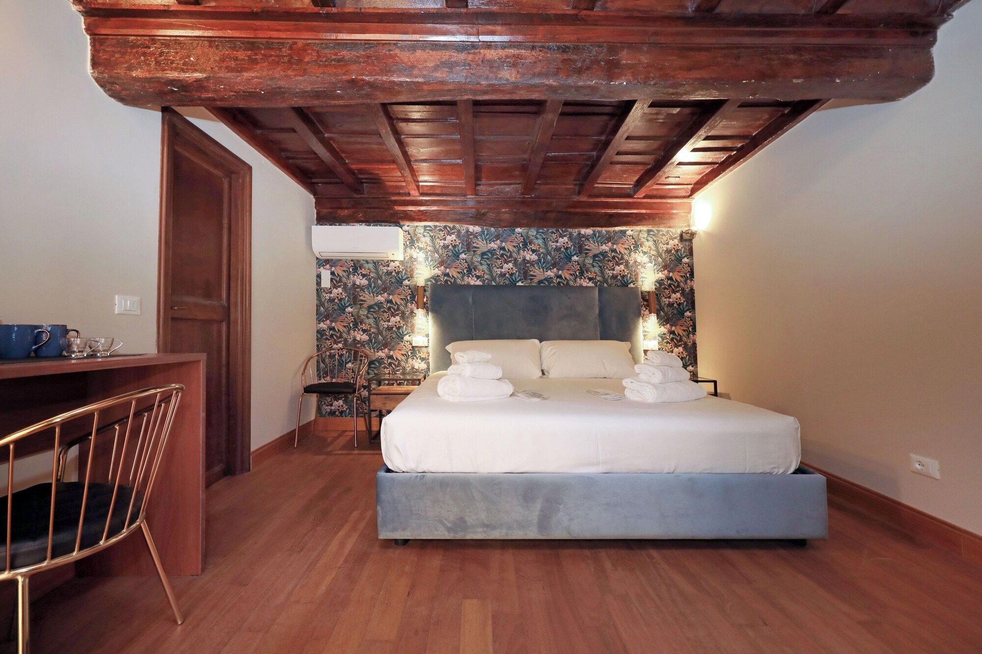 Golden Pantheon Rooms - Rome - Bedroom