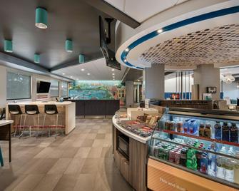 Tru by Hilton Warsaw - Warsaw - Lobby