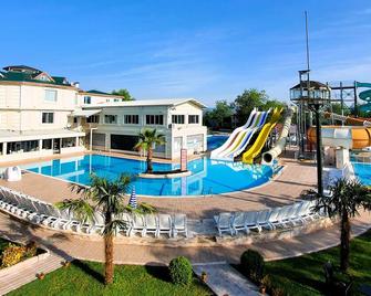 Sapanca Aqua Wellness Spa Hotel & Aqua Park - Sapanca - Havuz