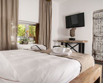 Sevenmaze Charming House - Bari - Camera da letto