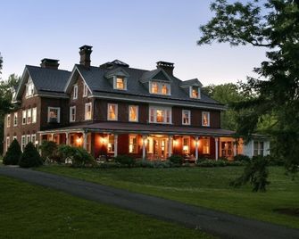 Cameron Estate Inn - Mount Joy - Edificio