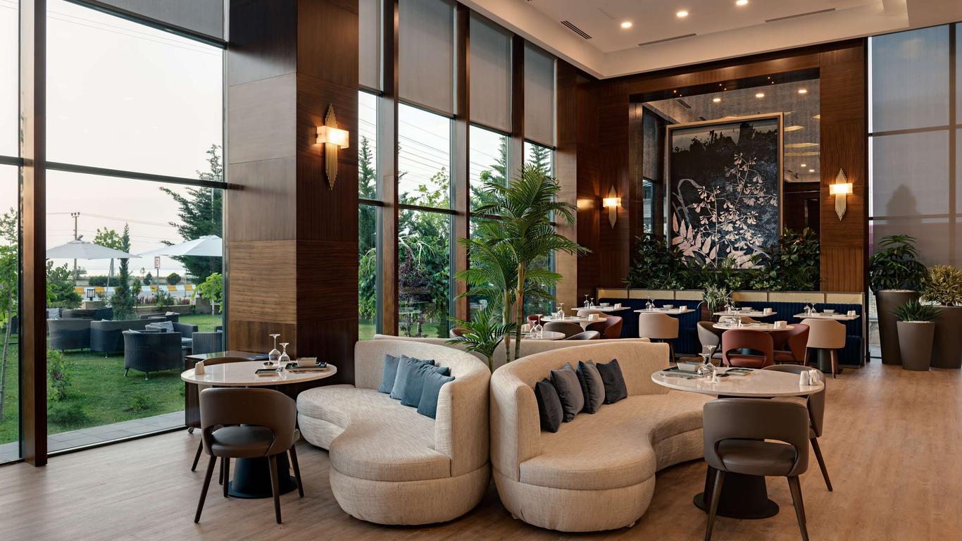 دبل تري باي هيلتون هوتل فان