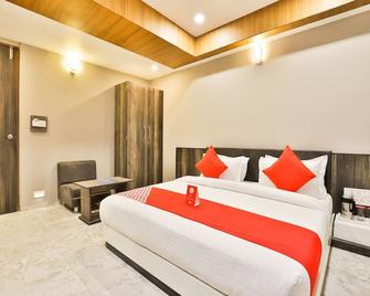 OYO 10962 Hotel Om Balaji - Ahmedabad