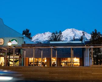 Basecamp Lodge - Mount Shasta - Gebouw