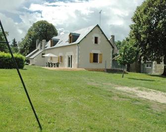 Gite Chemillé-sur-Indrois, 3 bedrooms, 7 persons - Montrésor - Edificio