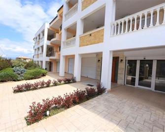 Eleonas Apartments - Nea Moudania - Building