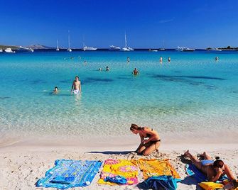 Holiday Home in Verunic near the Sea - Veli Rat - Beach