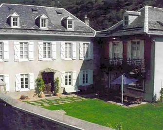 Le Poujastou - Luchon - Gebäude