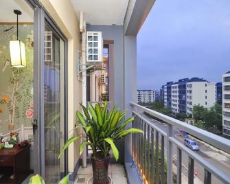 Dachanghang Hotel (Kunming Changshui International Airport) - Kunming - Balcón