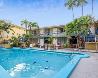 Sky Islands Hotel - Fort Lauderdale - Piscina