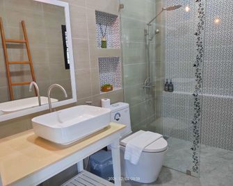 Blu-Lib Hotel - Chumphon - Bad