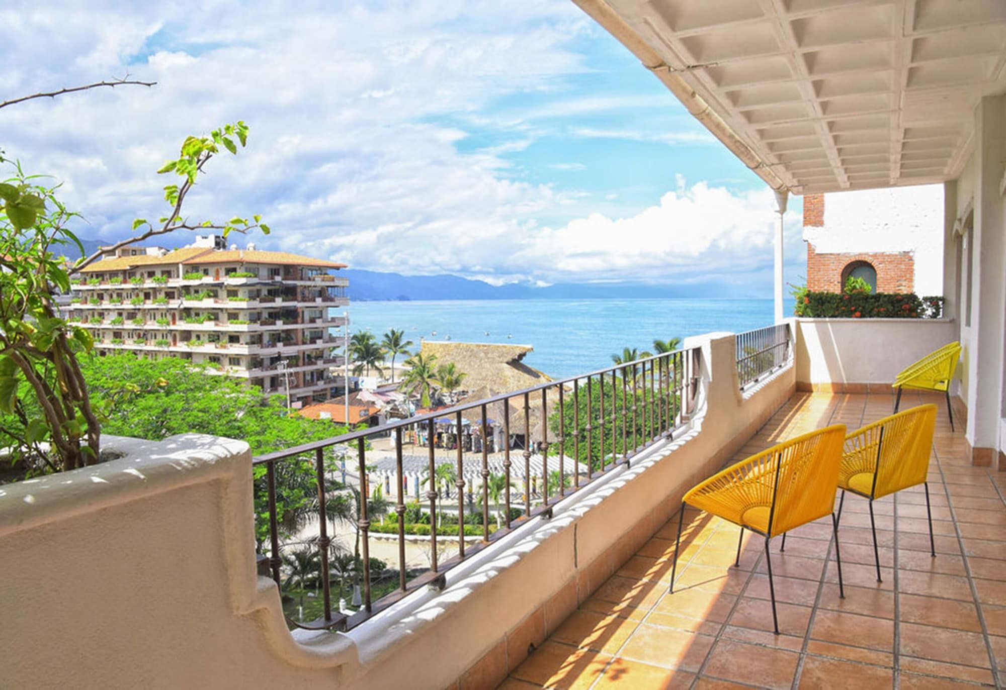 Hotel Eloisa - פוארטו ויארטה - מרפסת