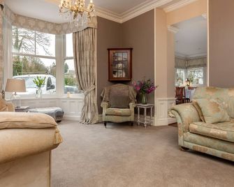 Glencree - ווינדרמר - סלון