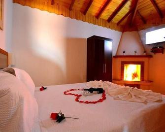 بوزادا كانتينهو كوليبري - Monte Verde - غرفة نوم