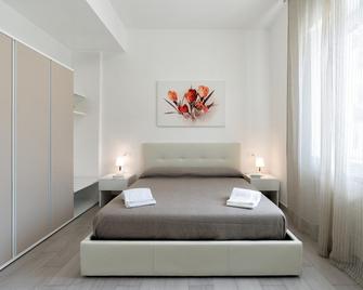 Giselle Apartments Maiori - Amalfi Coast - casa 'Tulipani' - Maiori - Bedroom