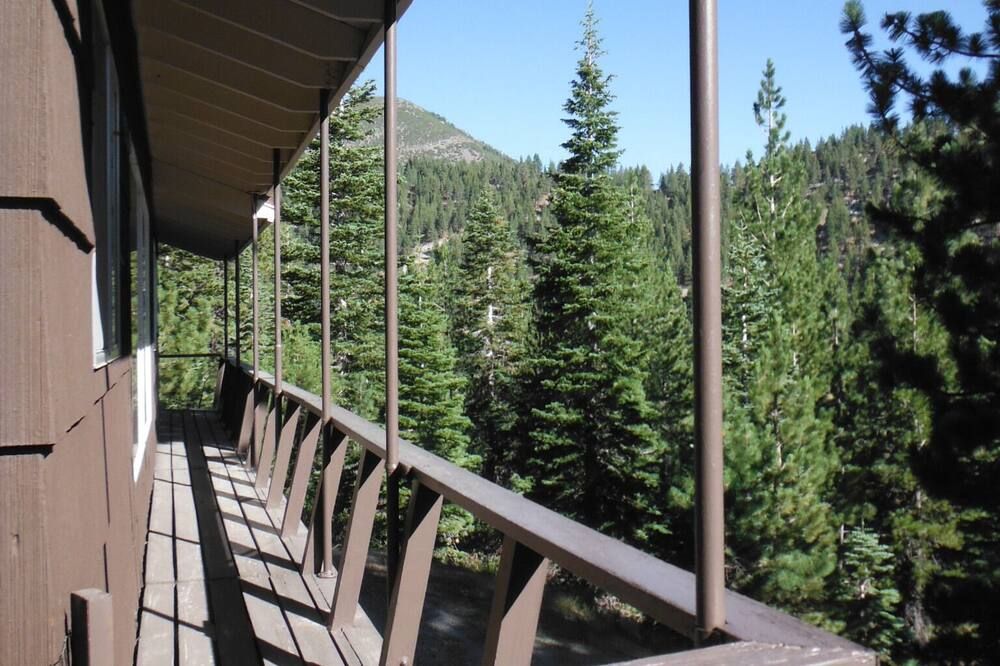 Balcony view of Mountain Rustic Ski House Tahoe-Reno Mt Rose-Snow Resort 1.5 Miles