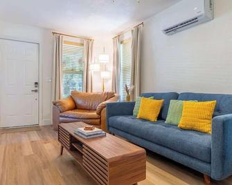 Charming Family 2br Midtown Reno - Pets Welcome - Reno - Salon