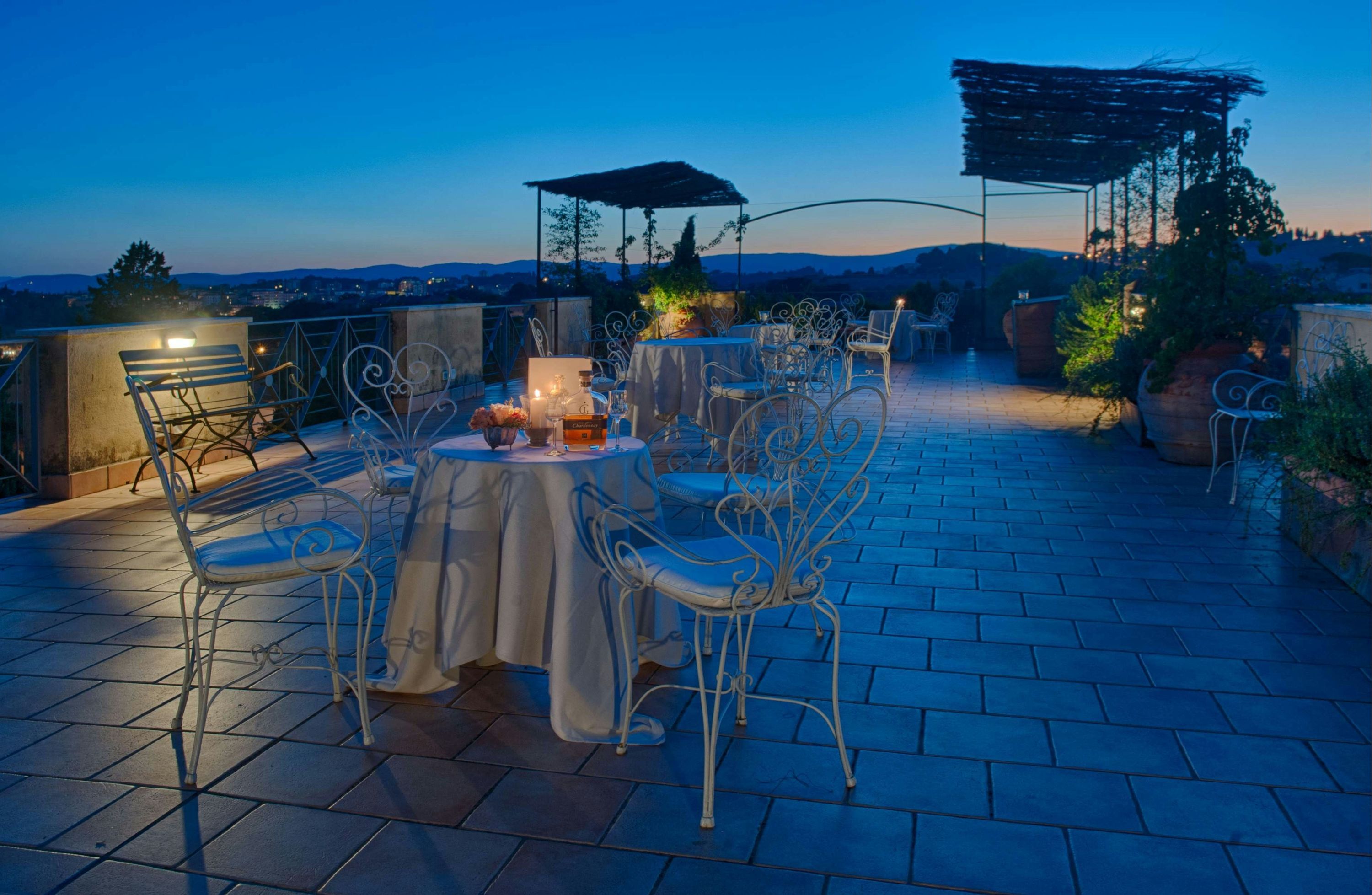 Villa Scacciapensieri Boutique Hotel - סיינה - מרפסת